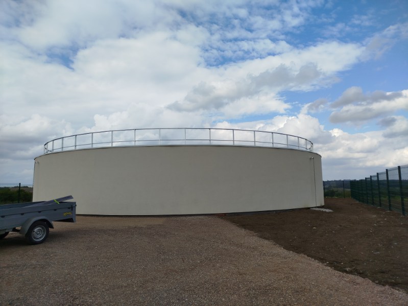 Vue d'un bâtiment rénové, élément d'audit énergétique et rénovation énergétique.